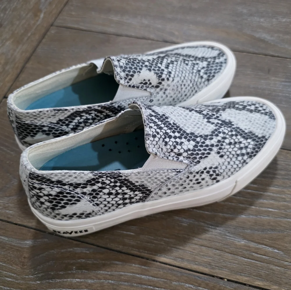 SeaVees Baja Mulholland Platfrom Snakeskin Sneakers, Women's Size 7